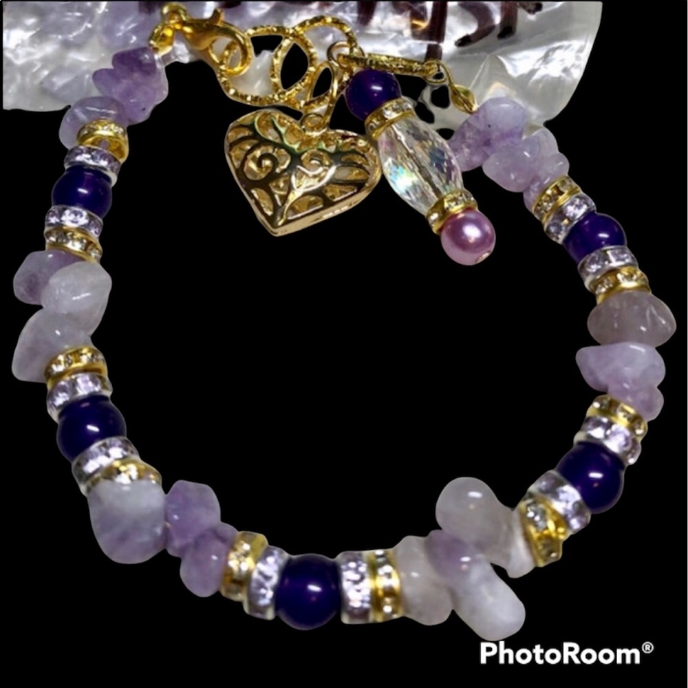 💜February birthday -genuine stones, bracelet. Puffed heart-handmade